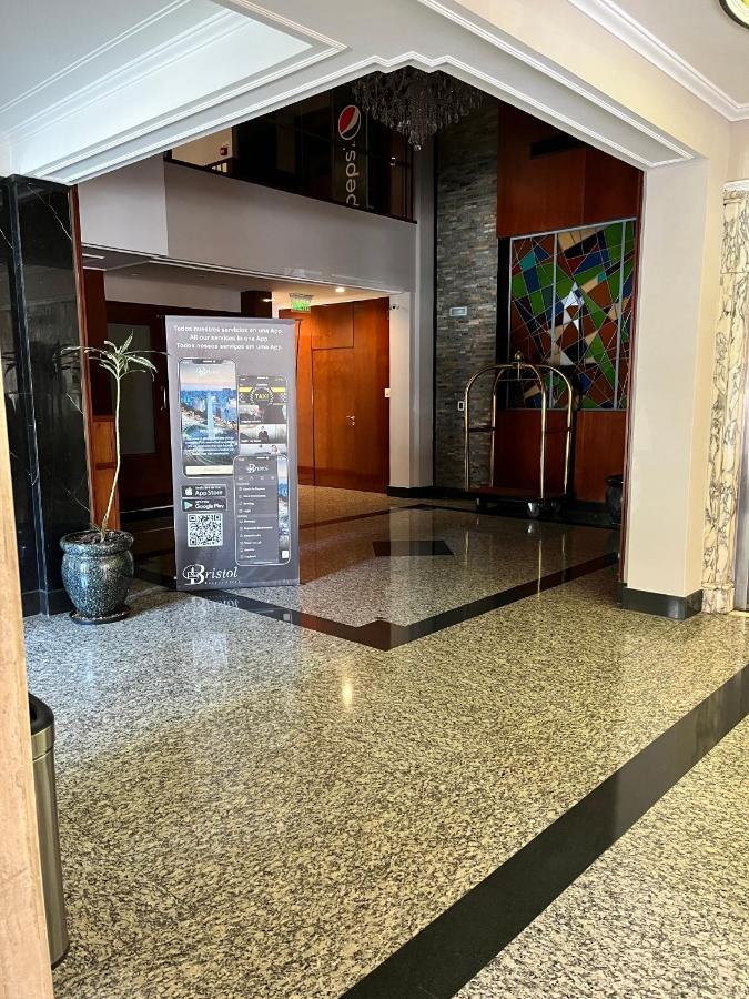 Bristol Hotel Buenos Aires Exterior photo