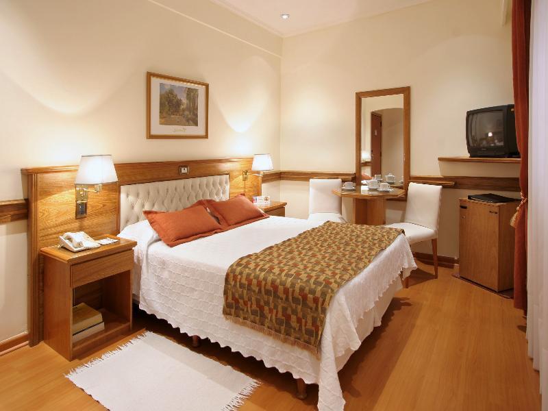 Bristol Hotel Buenos Aires Exterior photo