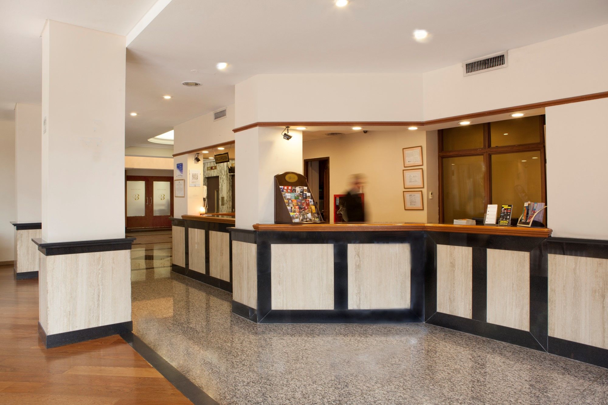 Bristol Hotel Buenos Aires Exterior photo
